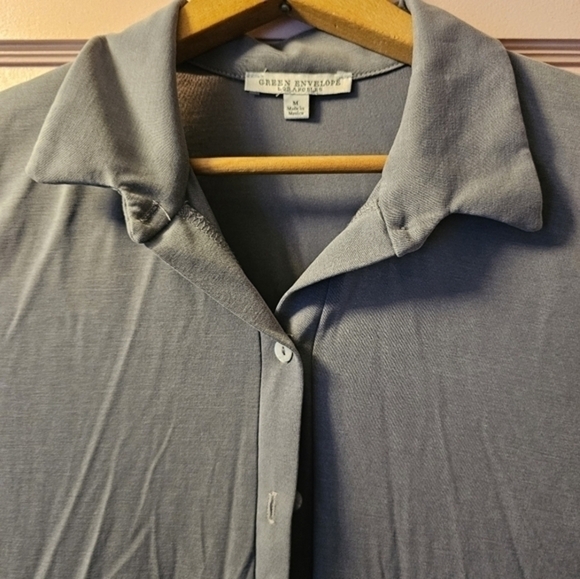 Grey stretchy knit button down rayon? Shirt, sz. M - Picture 2 of 8